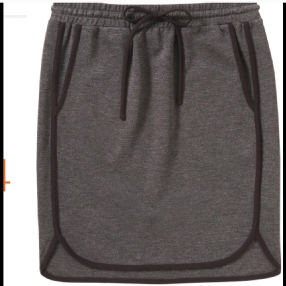 Piped Varsity Comfy Gray Skirt - Picture 3 of 3